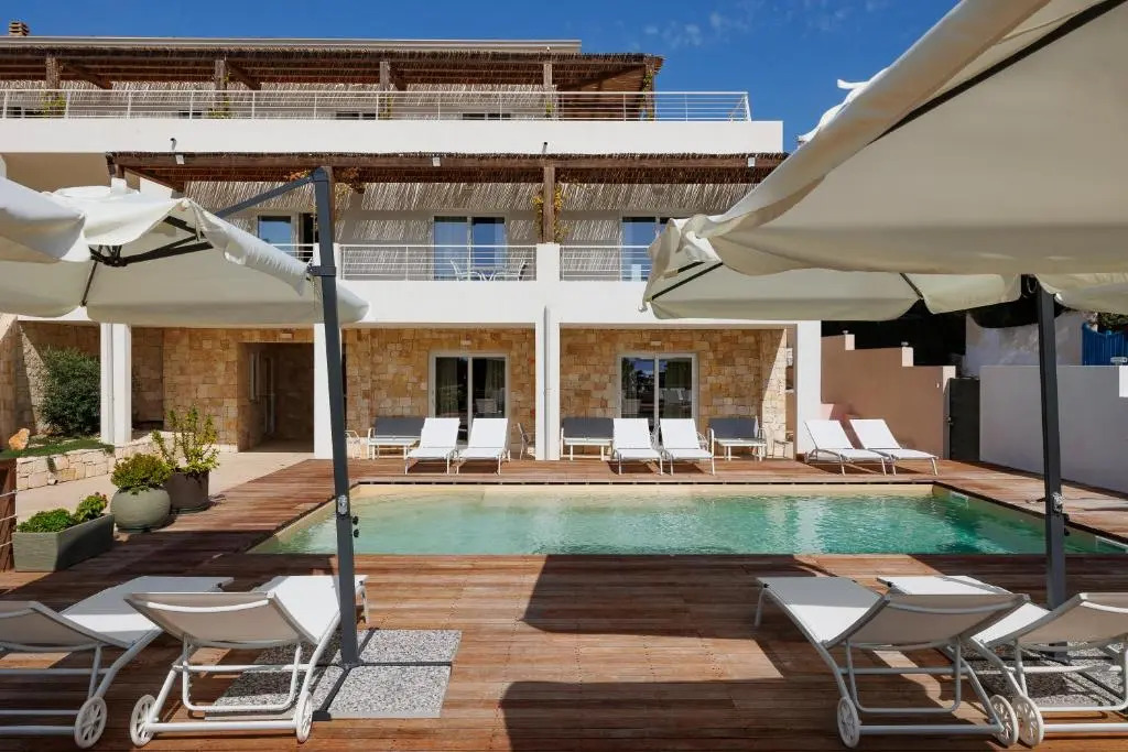 Mercury Beach Hotel