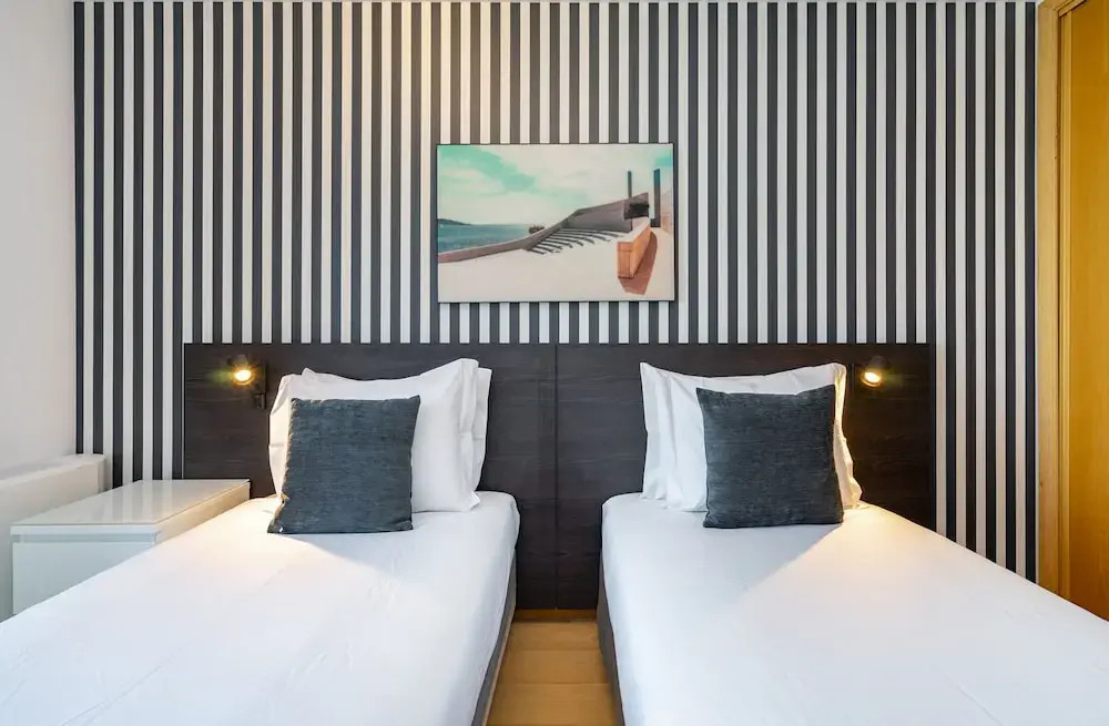 Panoramic Living W/ Elevator, Ac, Garage Perfect For Families & Business Travellers