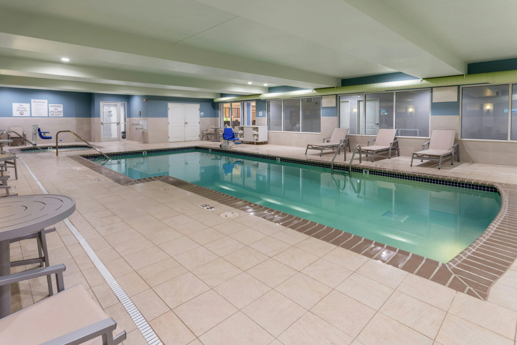 Holiday Inn Express & Suites Vandalia by IHG