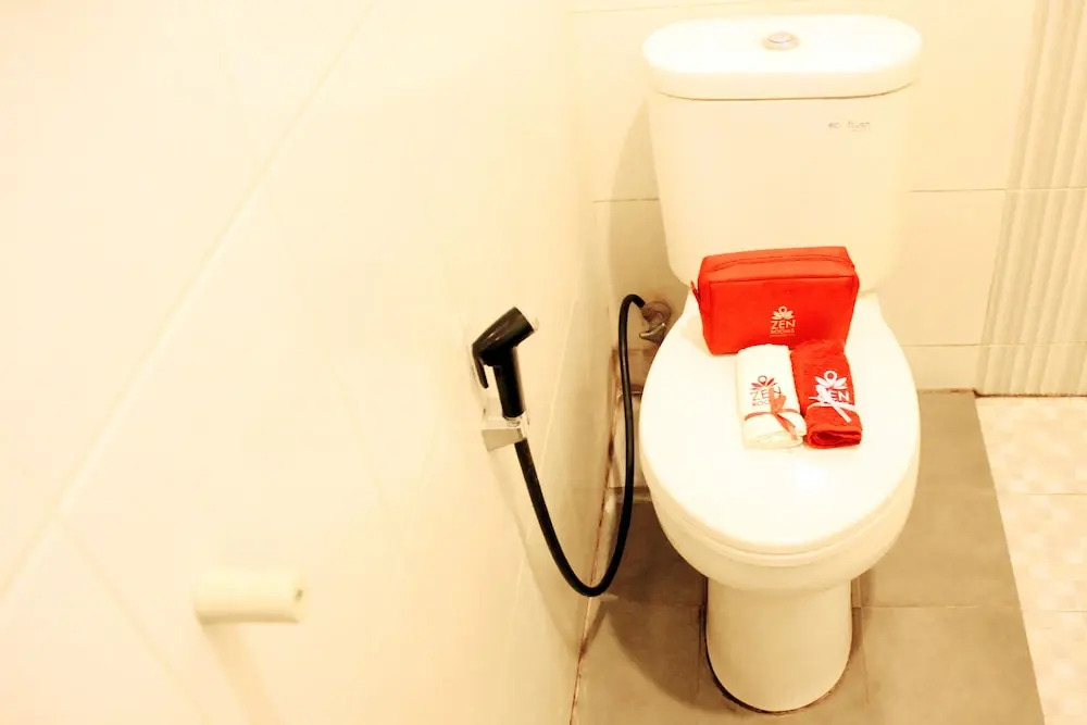 ZEN Rooms Riau Martadinata