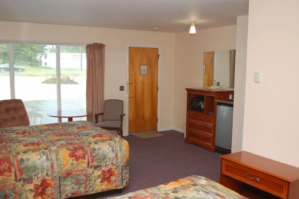 Sara Glen Motel - Saratoga Springs-Glens Falls