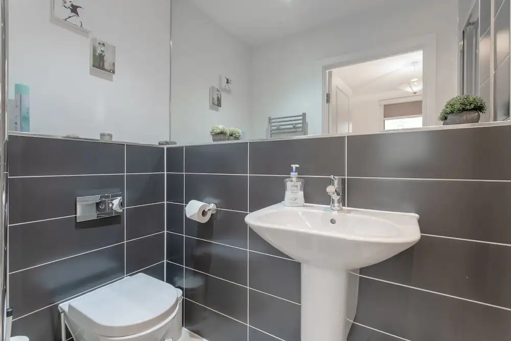 Modern 3 Bedroom Duplex Apartment in Stepney