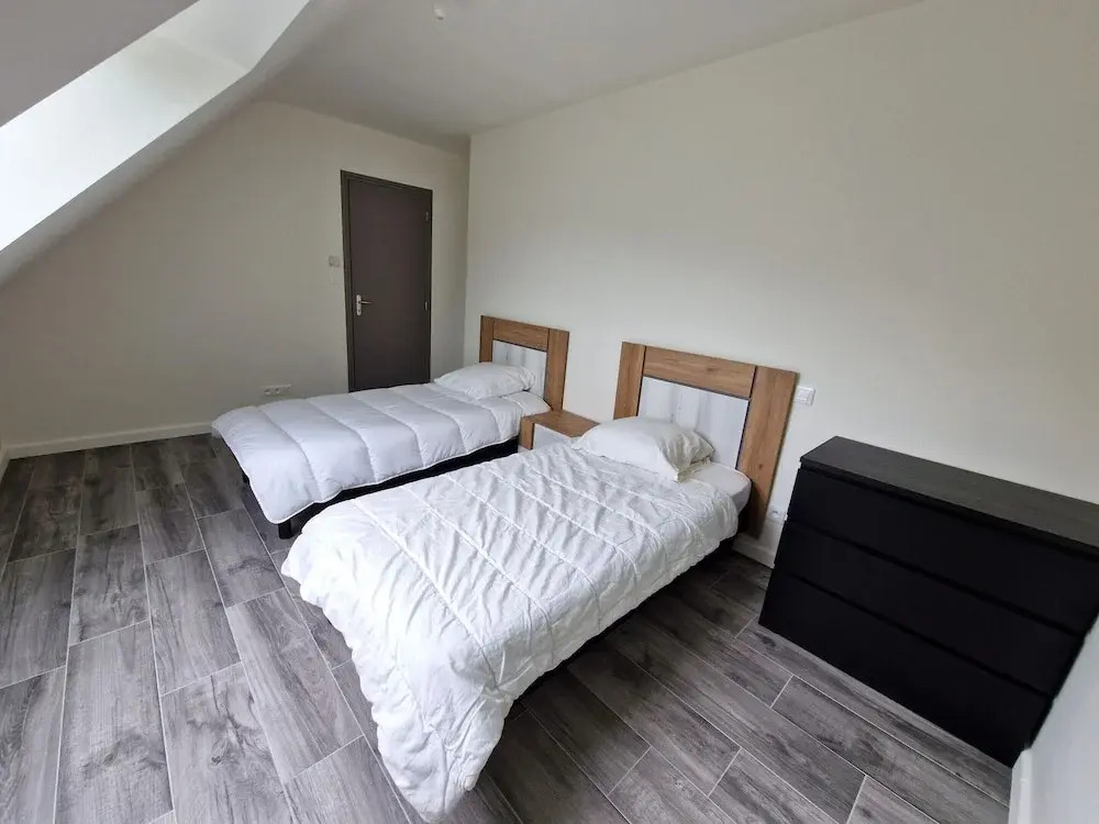 Spacious House Near Pink Granite Coast
