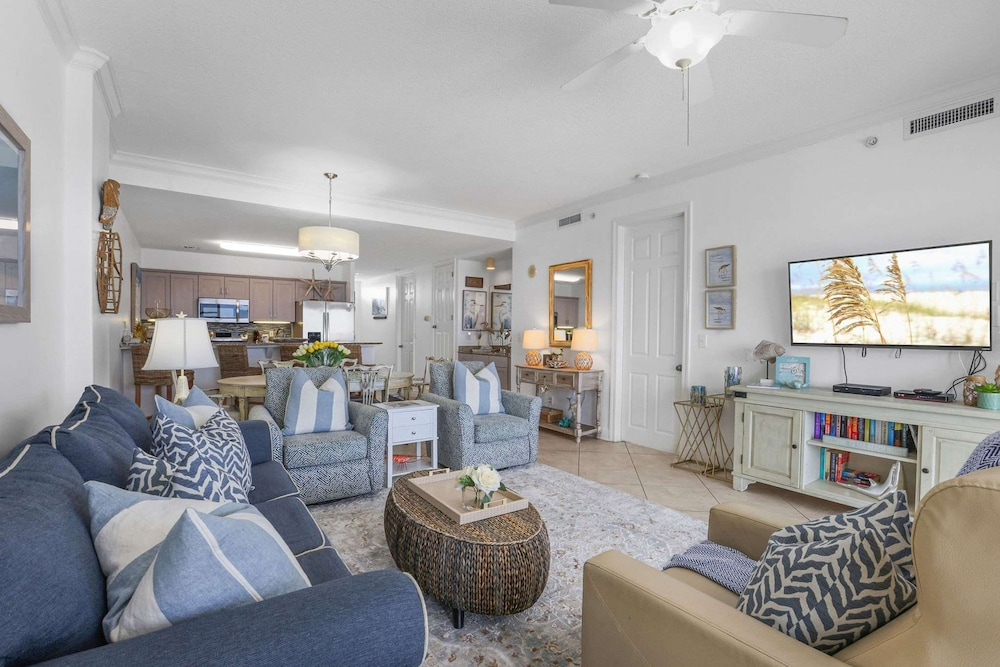 Regency Isle Beachfront Bliss Amazing Views 2 Bedrooms