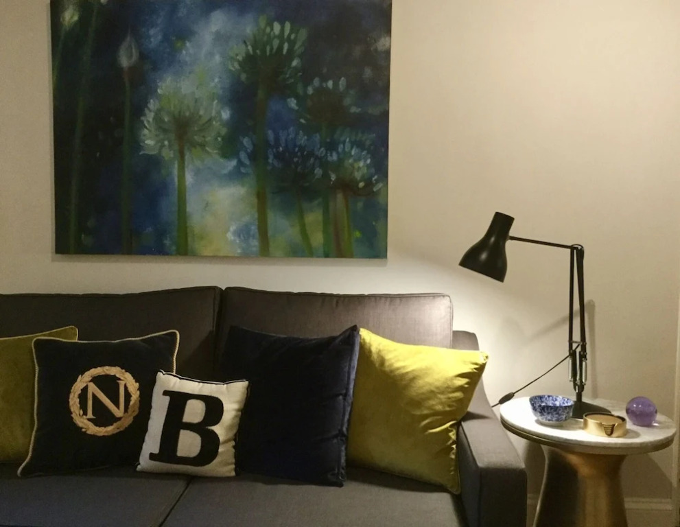Beautiful 1BR in Historic St Aubin House