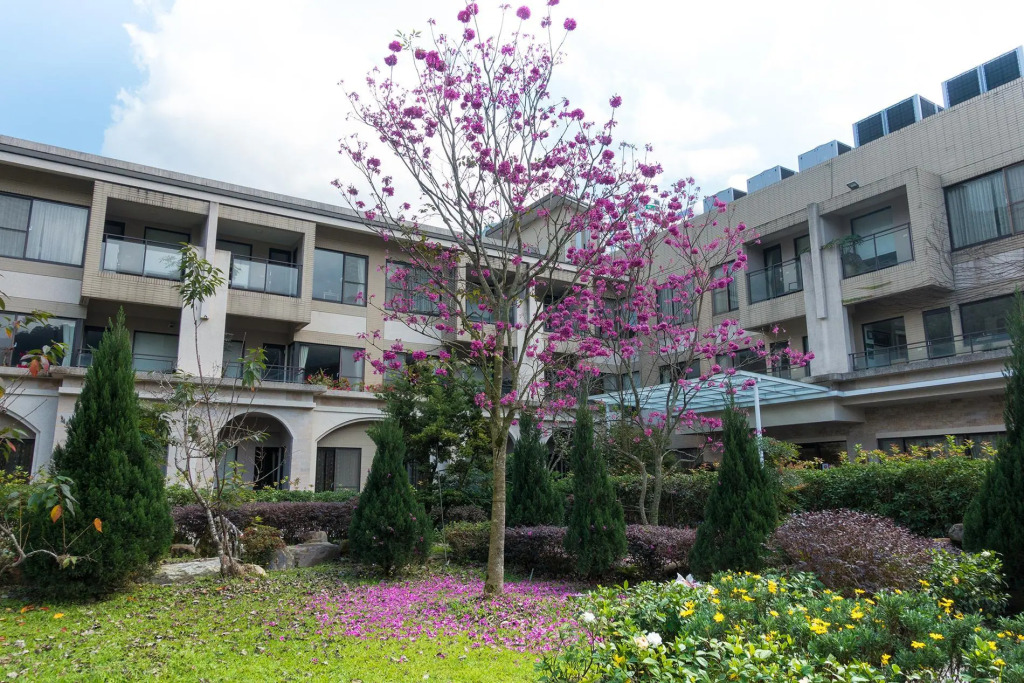 Tai-Yi Red Maple Resort