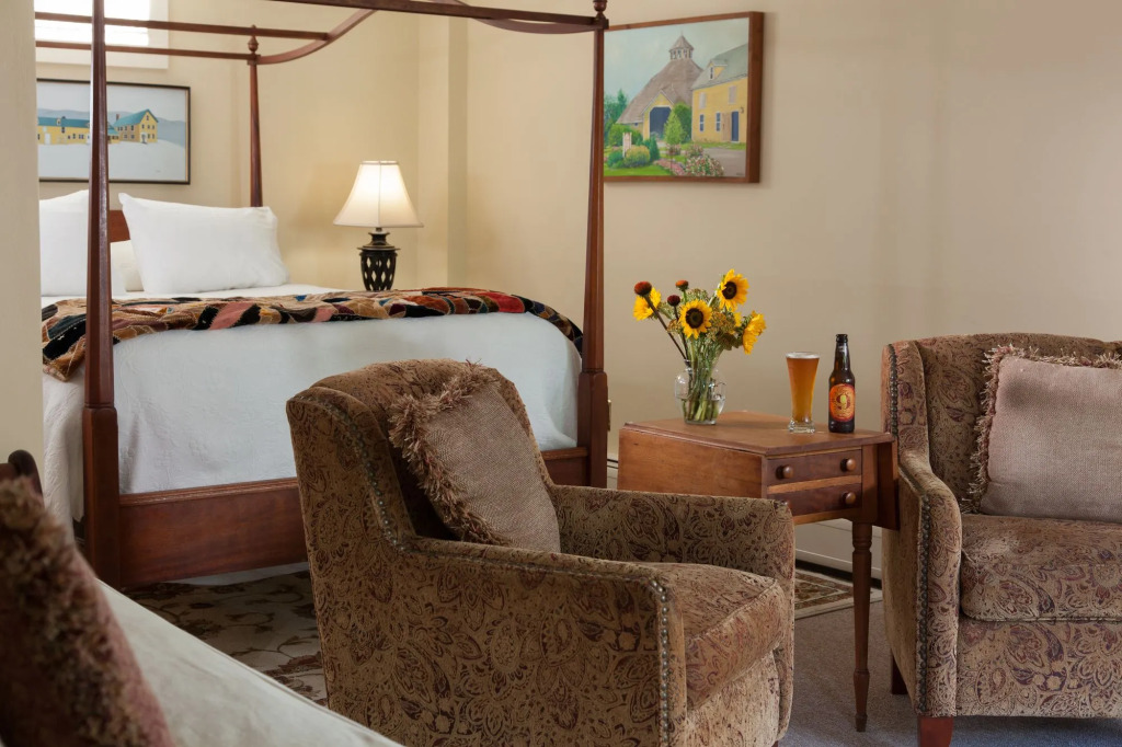 The Inn at Round Barn Farm