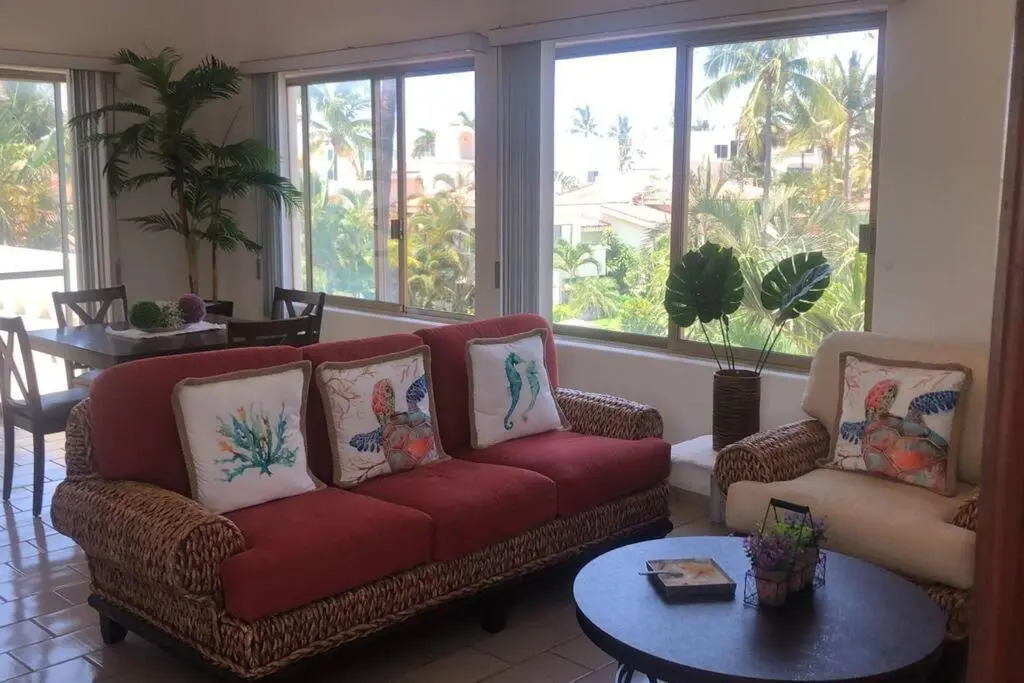 Beautiful Apartment on the Beach with pool