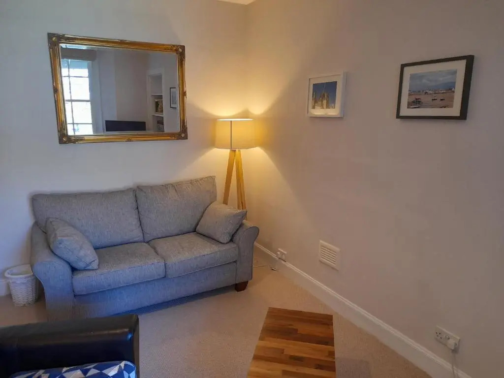 Burntisland Garden Apartment, Fife - 40 mins to Edinburgh