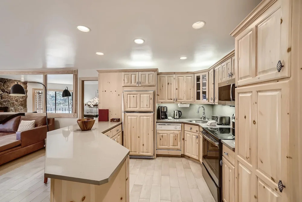 Westwind 307 2BD 2BA Platinum Condo in Lionshead Village