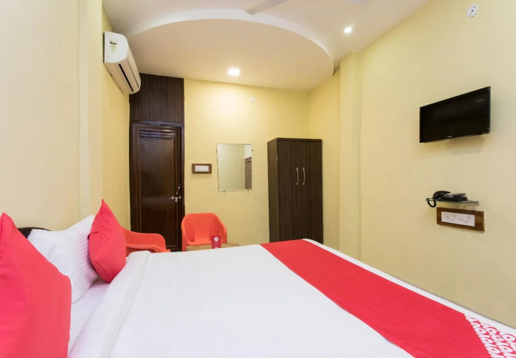 OYO 16121 Hotel Antilia