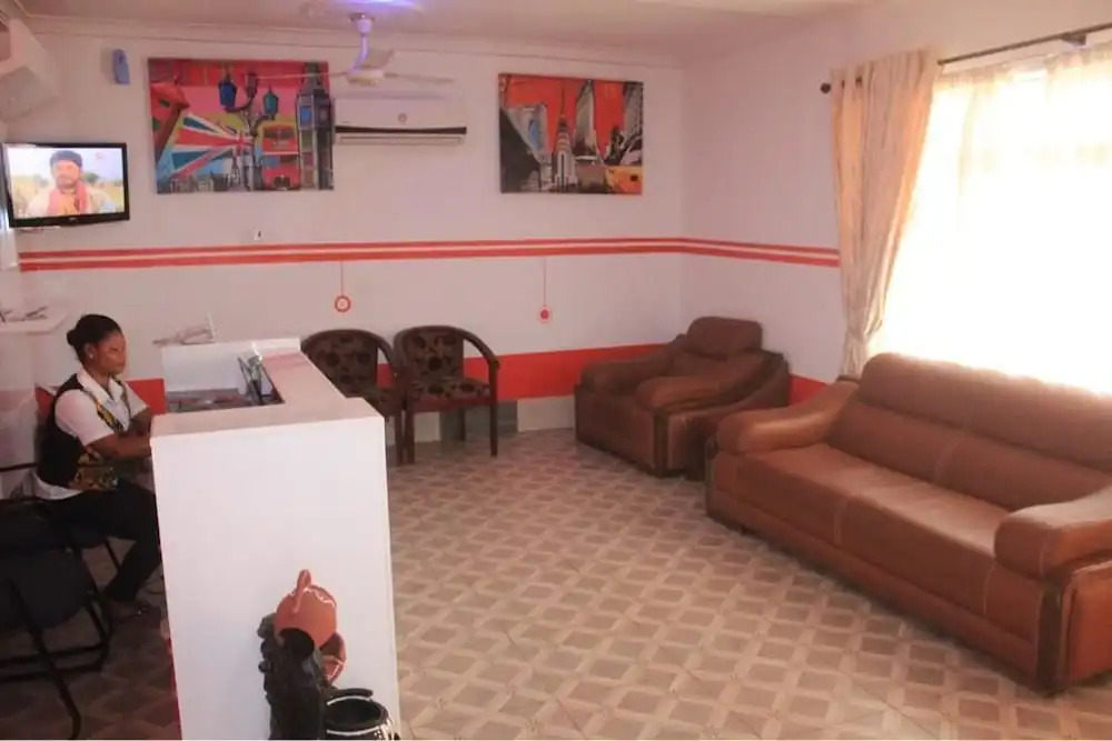 Monipee Hotel