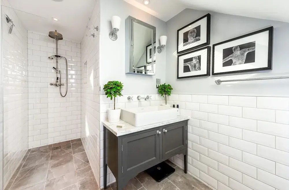 Luxurious Wandsworth Home Close to Putney Heath by Underthedoormat