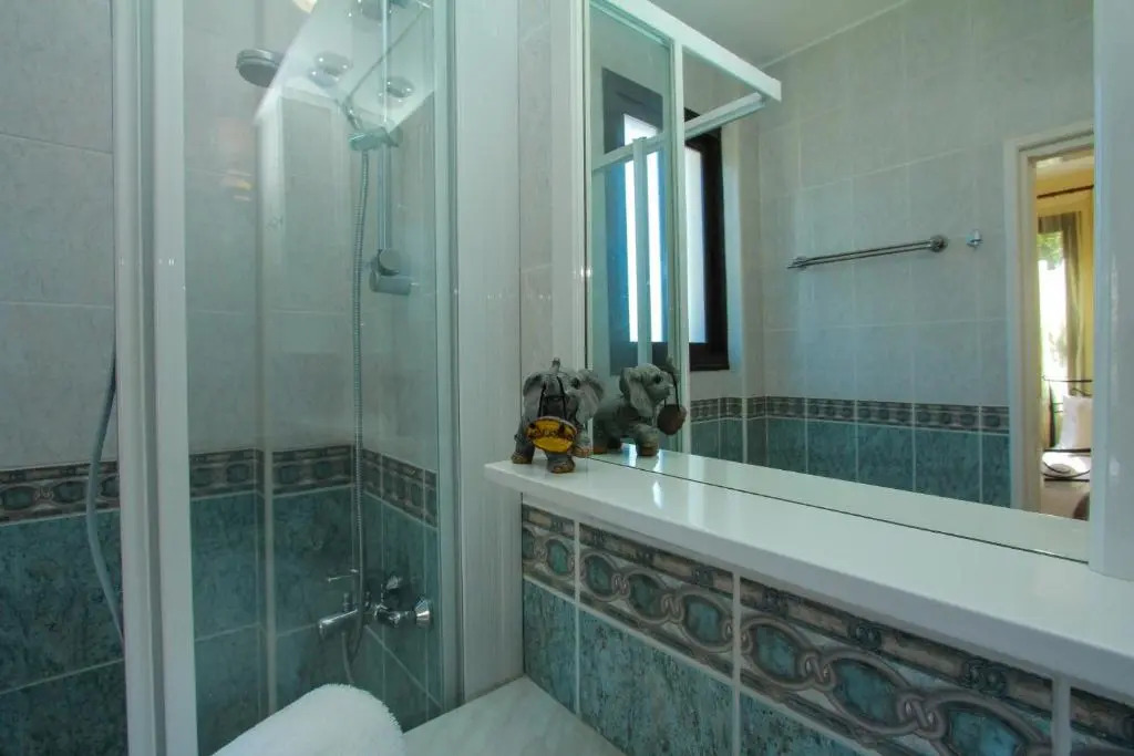 Theos Club Villas 3