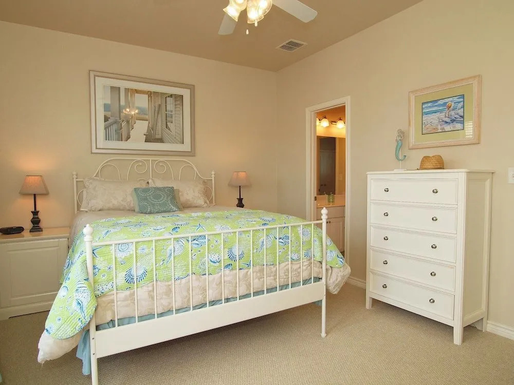 Cozy Palms MC4 3 Bedrooms 2.5 Bathrooms Condo