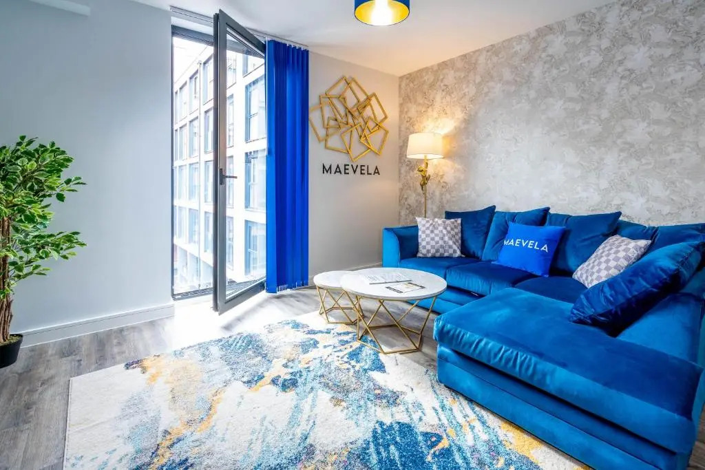 MAEVELA Apartments - ULTRA High-End New Build Apartment ✪ City Centre, Digbeth ✓ With JULIET BALCONY - ROOFTOP TERRACE - PS4 & Smart TV's