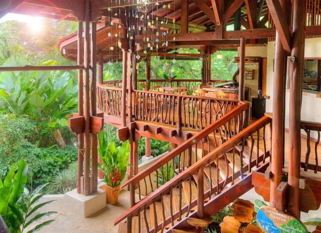Playa Nicuesa Rainforest Eco Sanctuary