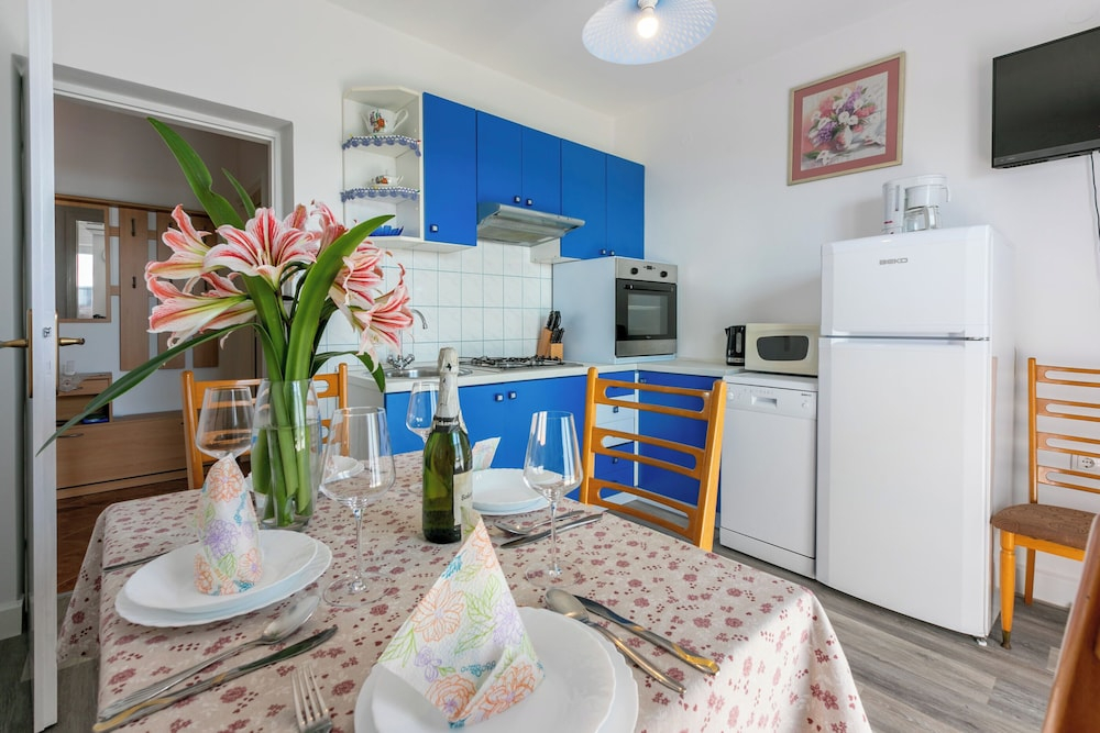 Apartments Ljiljana