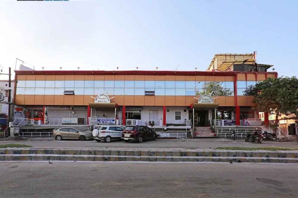 OYO 10961 near Railway Station