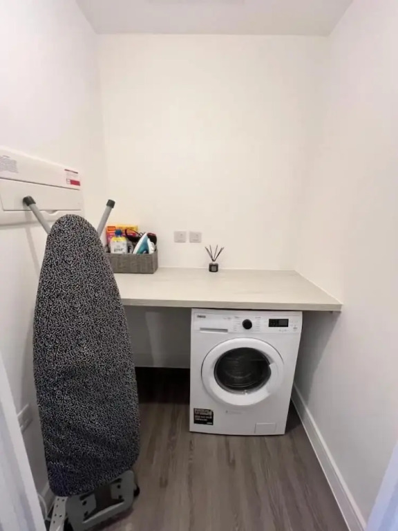Modern 2 Bedroom Apartment