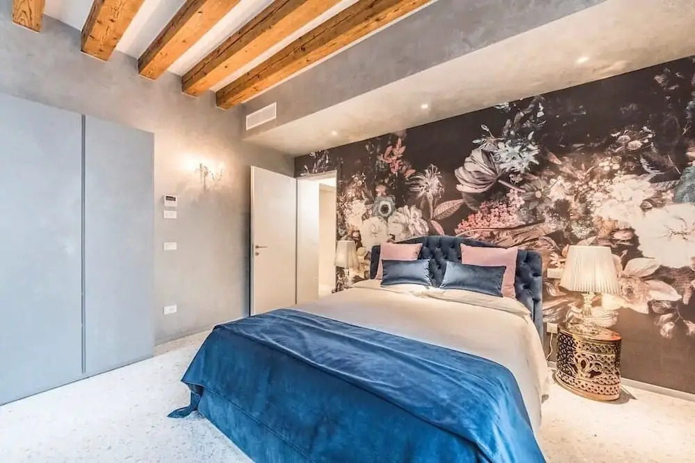 Rialto Luxury Flat