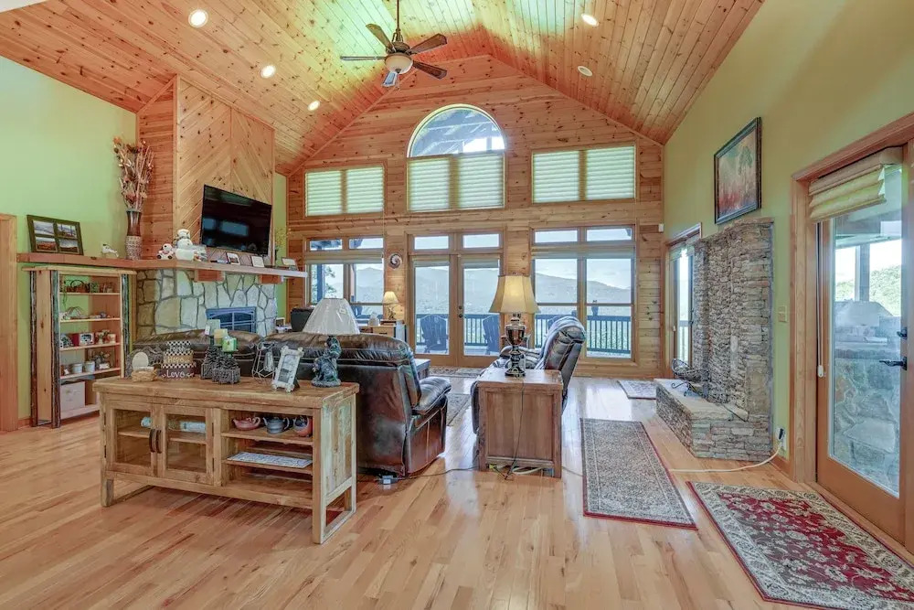 Hiawassee Vacation Rental: 1 Mi to Lake Chatuge!
