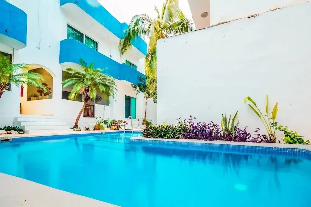 Charming 1 BR Between 5th Avenue and the Beach