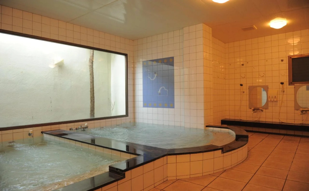 Crown Hotel Okinawa