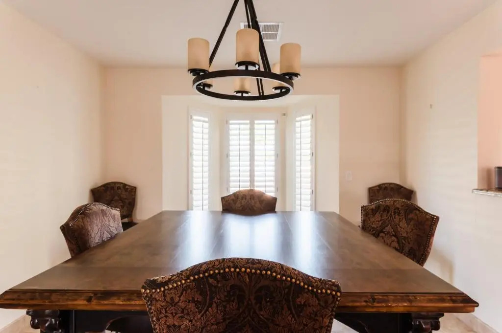 Desert Ridge by Avantstay Spacious Oasis w/ Pool & Hot Tub