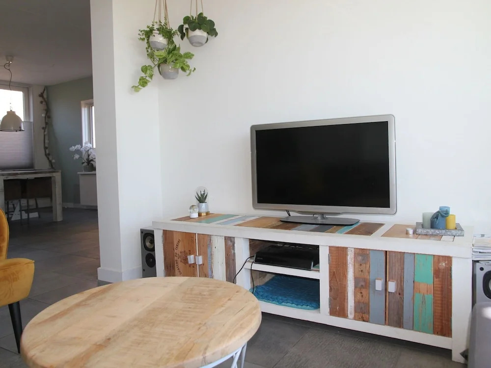 Luxurious Holiday Home in Egmond aan Zee Near Sea