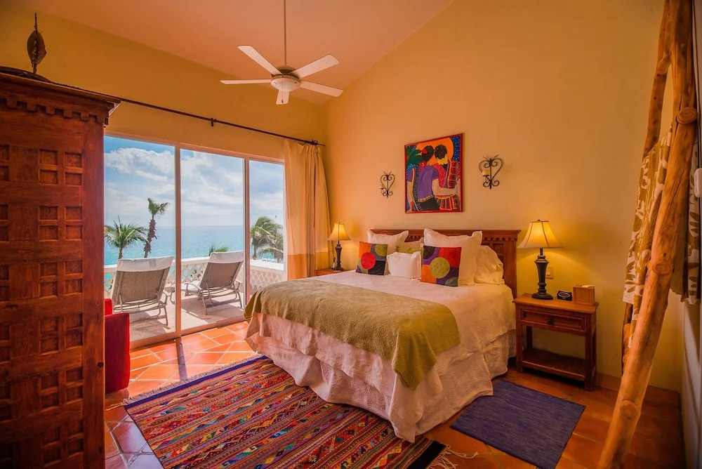 Golfers Paradise Across From Palmilla Beach at Villas del Mar 212
