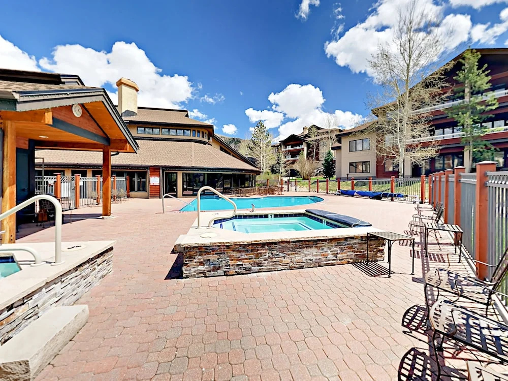 2800 Village Drive Condo Unit 1101 3 Bedrooms 3 Bathrooms Condo
