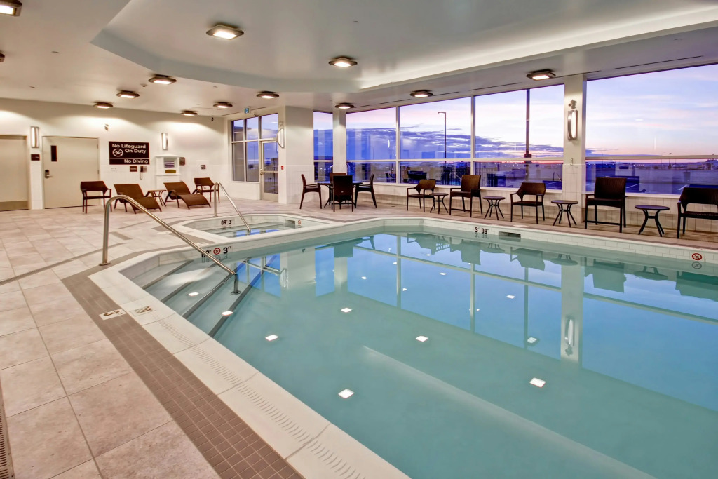 Hampton Inn & Suites - Medicine Hat