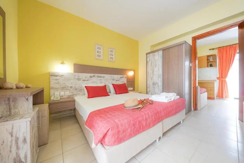 Dionisos Palms Apartments