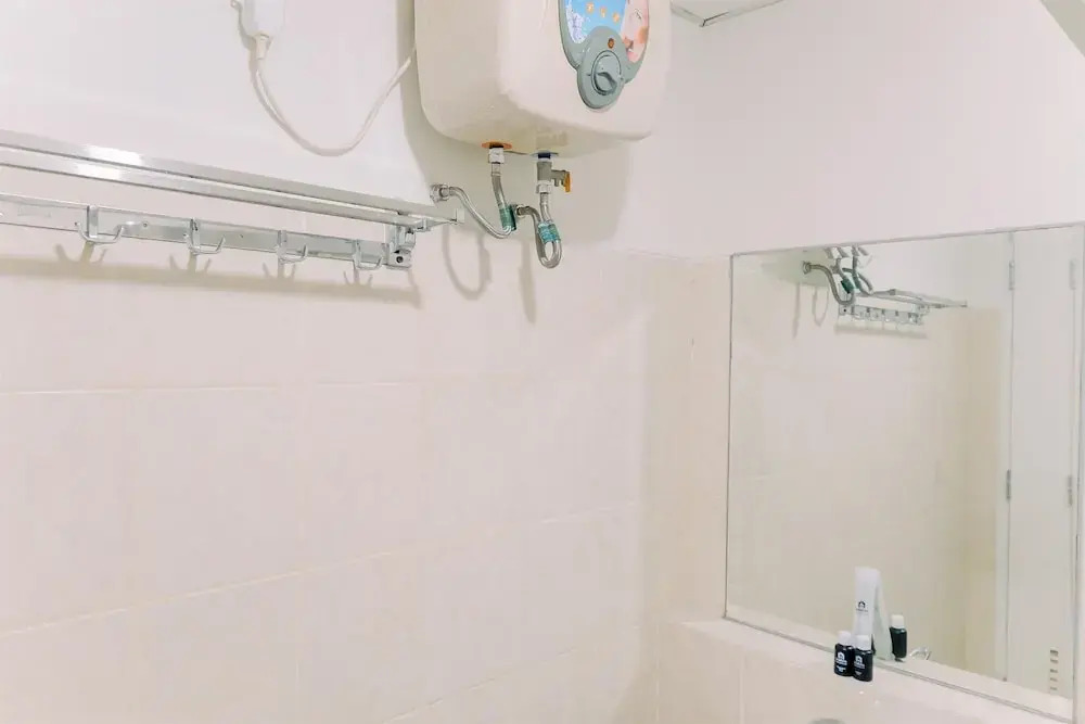 Homey And Big Studio Apartment At The Wave Kuningan