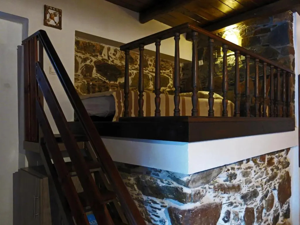 "PefkoPetro" Traditional House