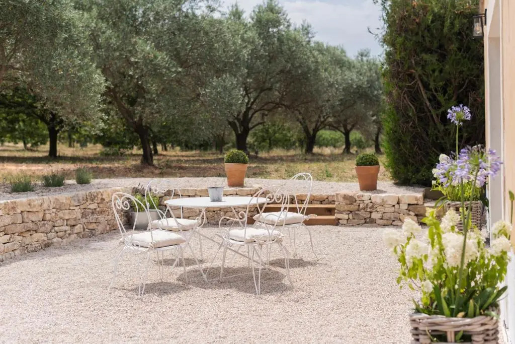 La Petite Ruche, 1 Bedroom Gite in the Luberon (Adults Only)