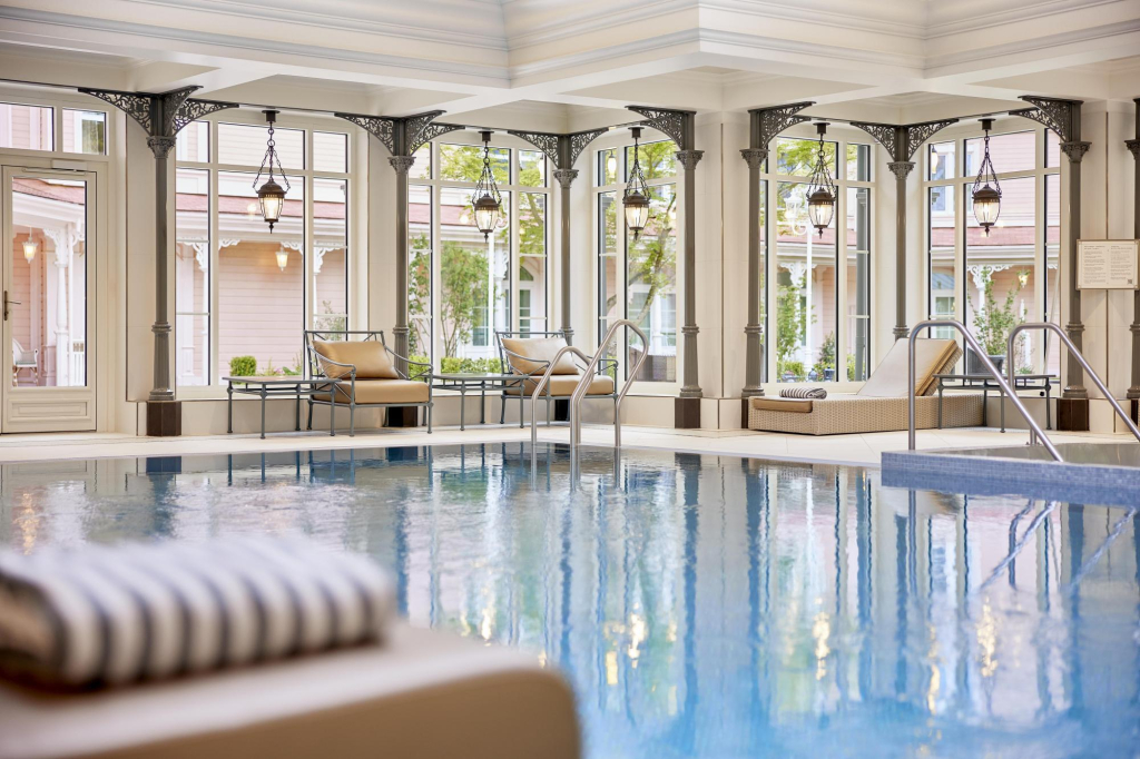 Disneyland® Hotel