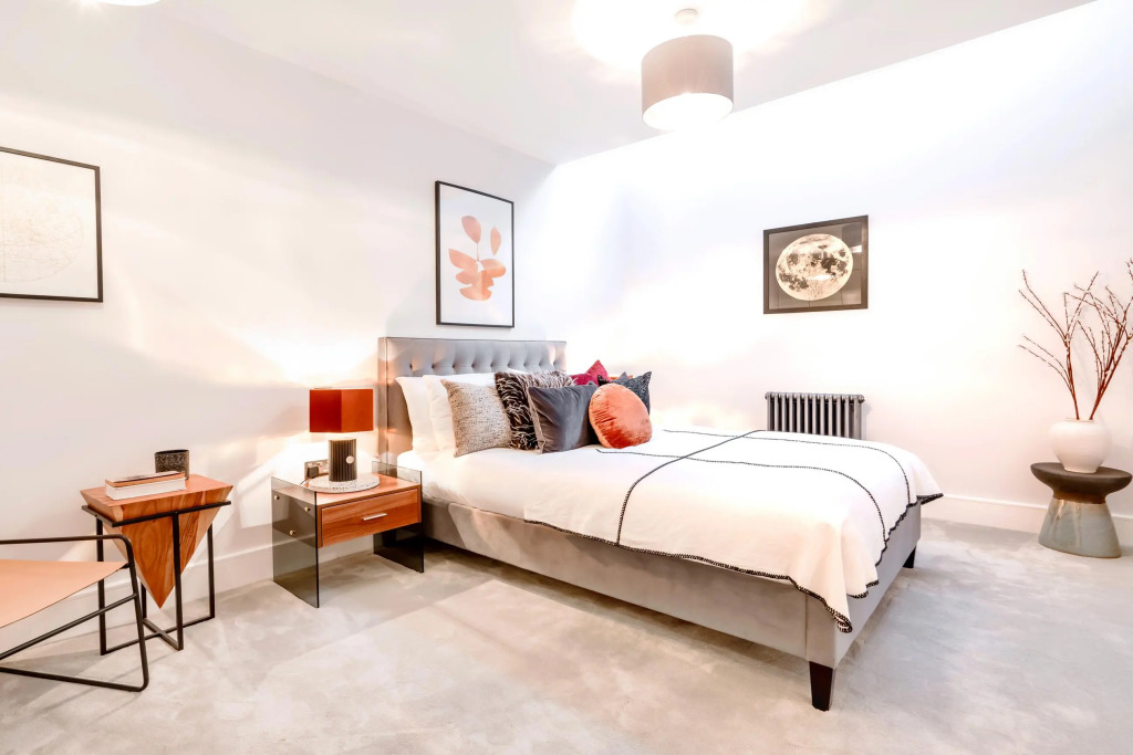 King's Mews II Apartments