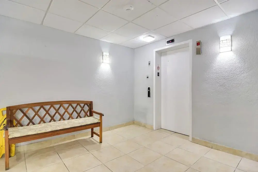 Isla Del Sol Condo ~ 2 Miles to St Pete Beach!