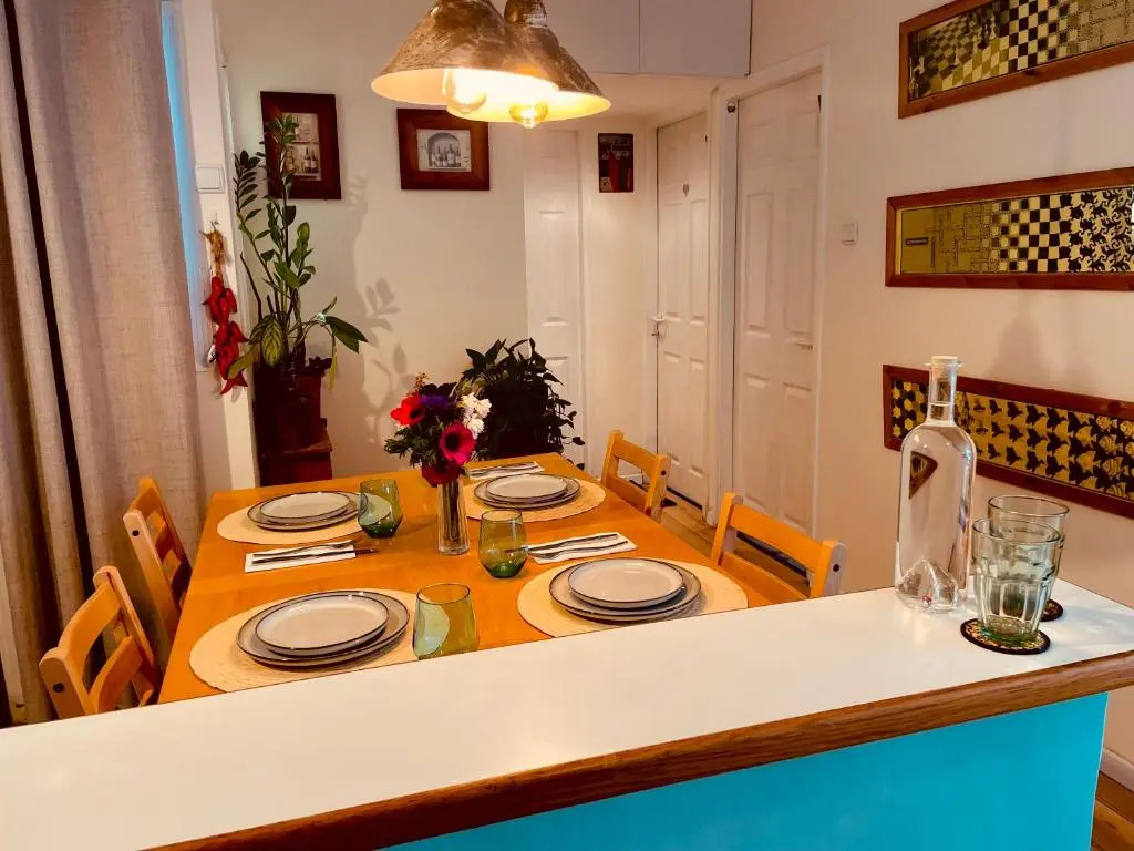 HIGH-END apartment , with a private parking and an elavator