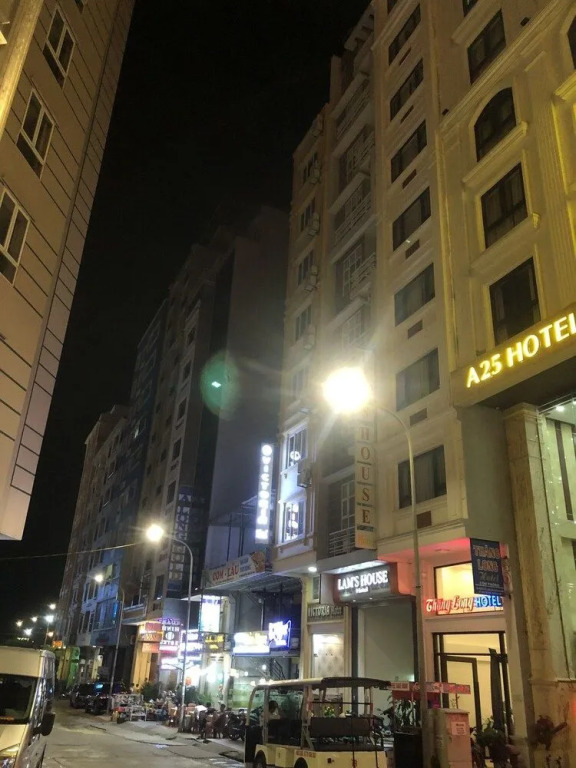 A25 Premium Hotel - Bãi Cháy Hạ Long