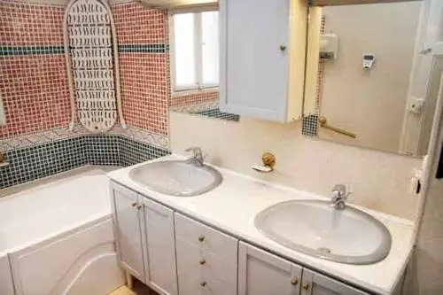 Two-Bedroom Apartment Montmartre (121)