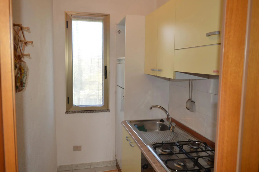 Holiday home surrounded by greenery 100 meters from the sea shore in the town of San Giovanni di Pos-Appartamento Aeres