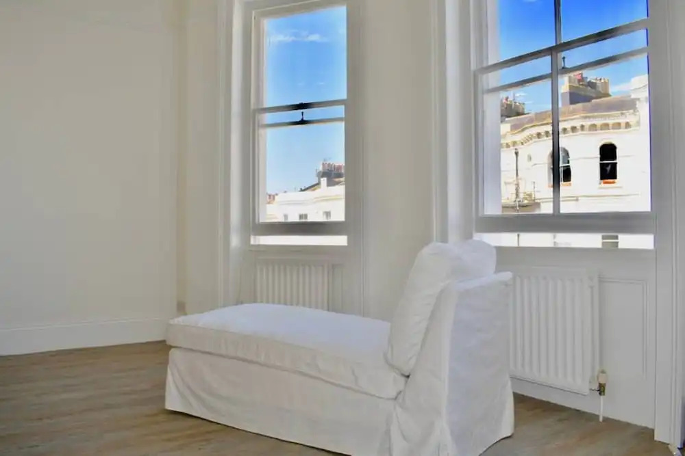 1 Bedroom Regency Flat Near Brighton Beach