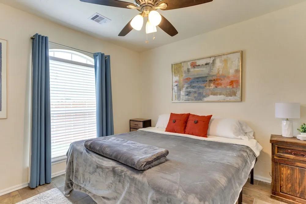 Updated Norman Home ~ 1 Mi to Oklahoma University!
