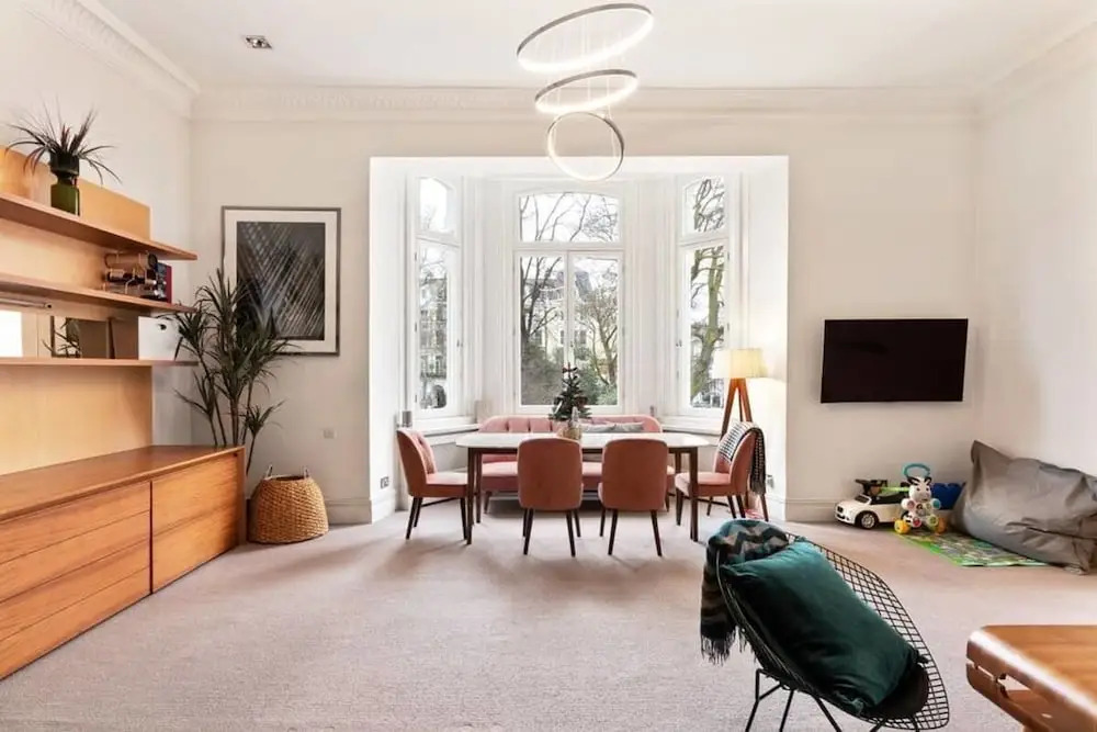 Spacious 2bed Flat in Earls Court, 7min to Tube