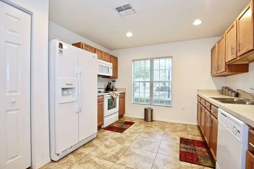 3207 Compass Bay