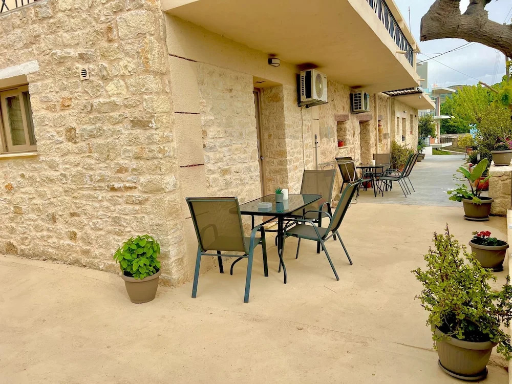 Poseidon Apartments