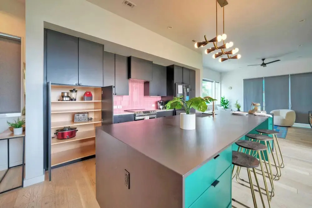 Sleeps 20 2 Modern Homes w/ Private Pool, Deck+patio 3-min Walk to the Beach